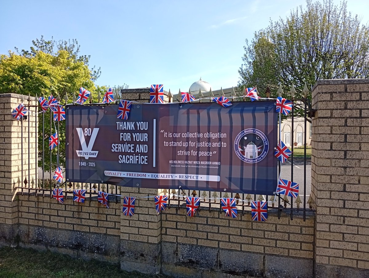 ***Ahmadiyya Muslims in Hartlepool Mark 80th Anniversary of VE Day and VJ Day with Gratitude and Prayers for Peace***

Mosques nationwide to honour the memory of all who made sacrifices in World War Two 
facebook.com/share/p/1A3TVG…