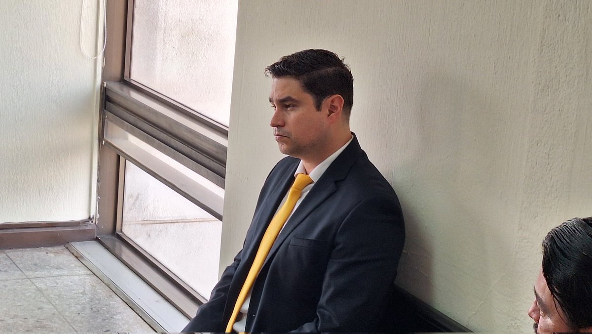 hugomorales84's tweet image. #Culpable | Excandidato a diputado con el partido político #BIEN Oscar Montt fue condenado a 12 años de cárcel por transportar un paquete de cocaína.