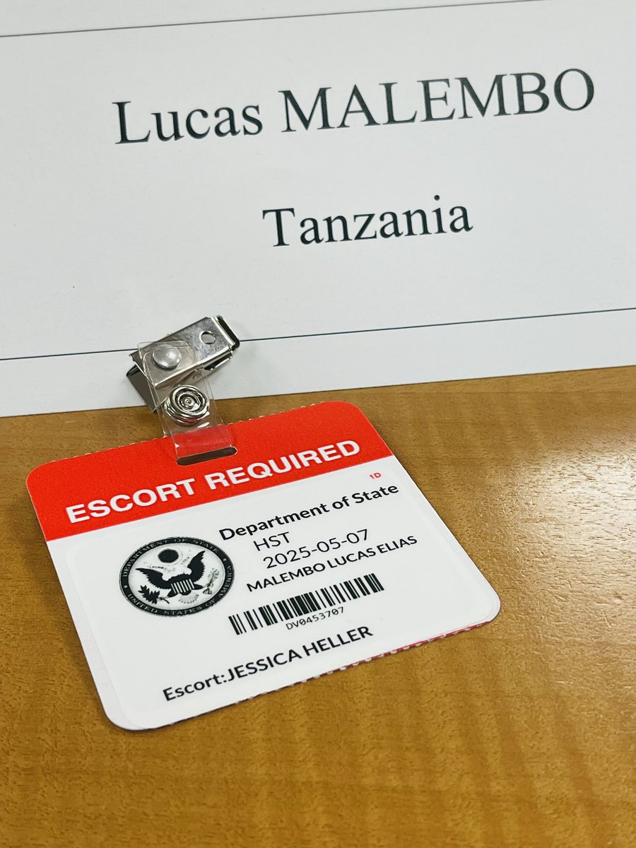 📍Washington DC

Moja ya jambo la maana kwenye Maisha ni wewe kuchagua eneo moja la kuliendea kisha ukajimimina kwenye eneo hilo mpaka likaonekana nalo ni eneo la maana watu kuwepo.

Kilimo kimenipa heshima kubwa. Ahsante Kilimo Wabeja sana Igembe.