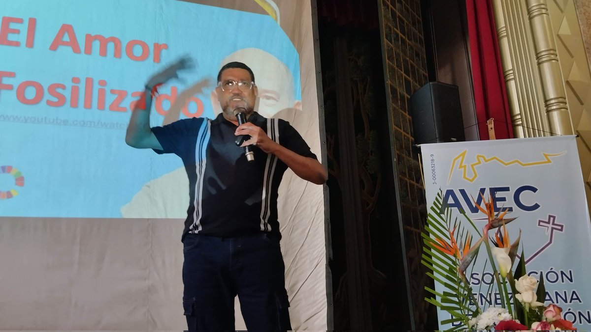 A.V.E.C. tweet media