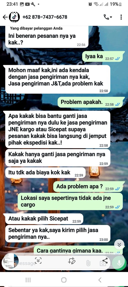 Nurwindast's tweet photo. Ini penipuan nggak? 
Kok mencurigakan. 
Maaf nanya karena pertama kalinya checkout pake tik tok. https://t.co/ndkW4PPZCT