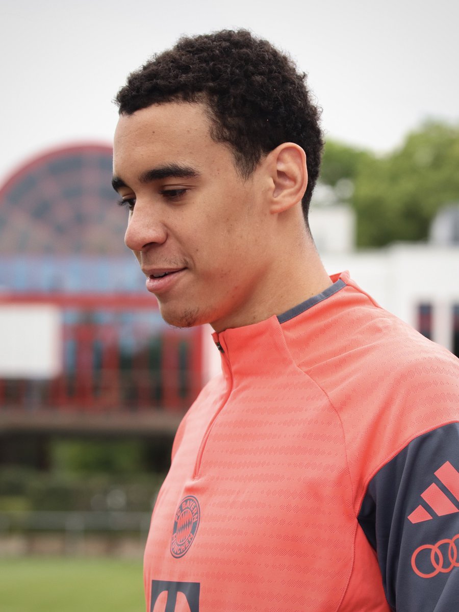 250506 📸 FC Bayern public training

Jamal Musiala HQ