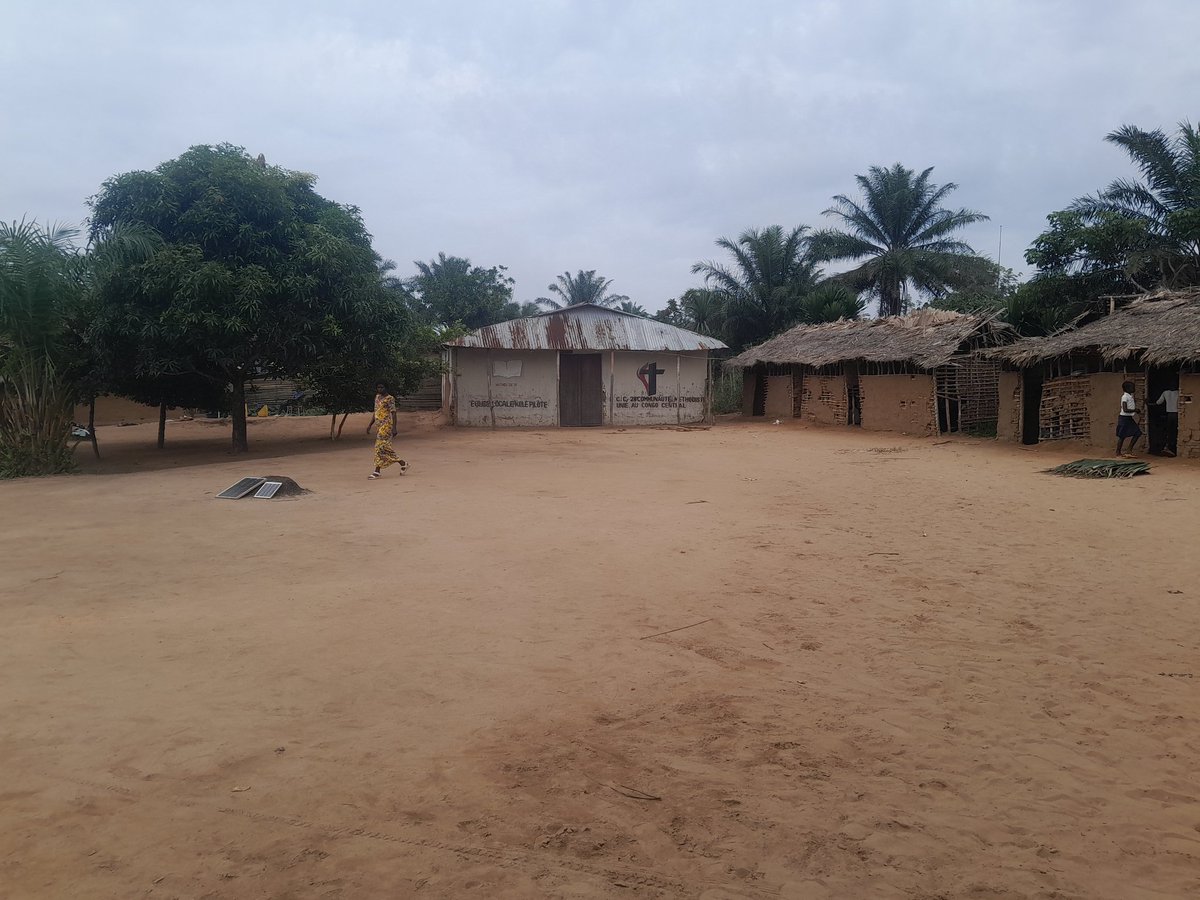#Kole_Sankuru : besoin d'intervention pour une école en pleine Centre.  Que les personnes de bonne volonté viennent en aide.  Nous contacter aux +243817728531 (M-pesa)
<a href="/actualitecd/">ACTUALITE.CD</a> <a href="/central_sage/">ᏟᎬᏁᎢᏒᎪᏞ👑🇨🇩</a> <a href="/StanysBujakera/">Stanis Bujakera Tshiamala</a> <a href="/IsralMutombo11/">Israël Mutombo</a> <a href="/TopCongo/">TOP CONGO FM</a>
