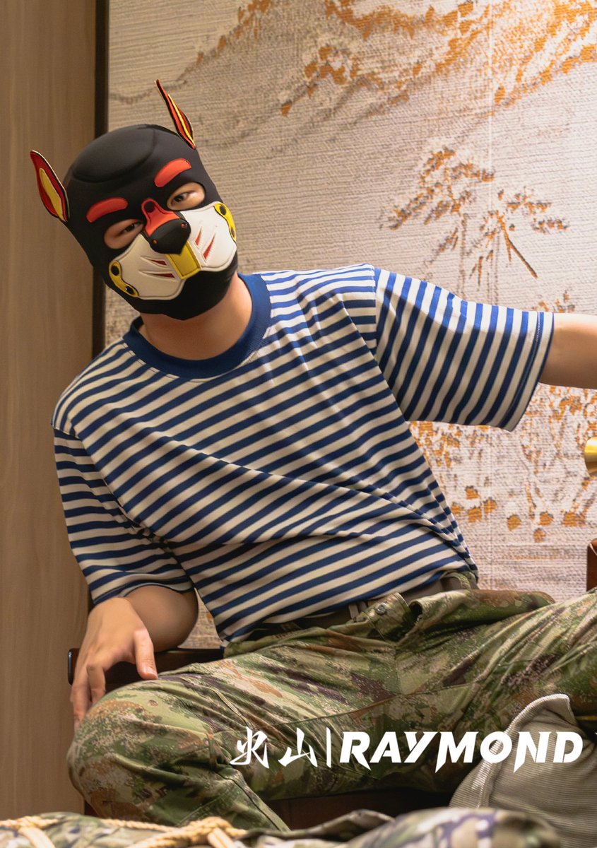哦？本狗可以很凶的喔，还不快乖乖过来（最近是只小拽狗  嗯）

PS：被某狗<a href="/xiaogouzi32/">Philip叁-餐的八公</a> 狠狠催更了
 嘤嘤嘤
