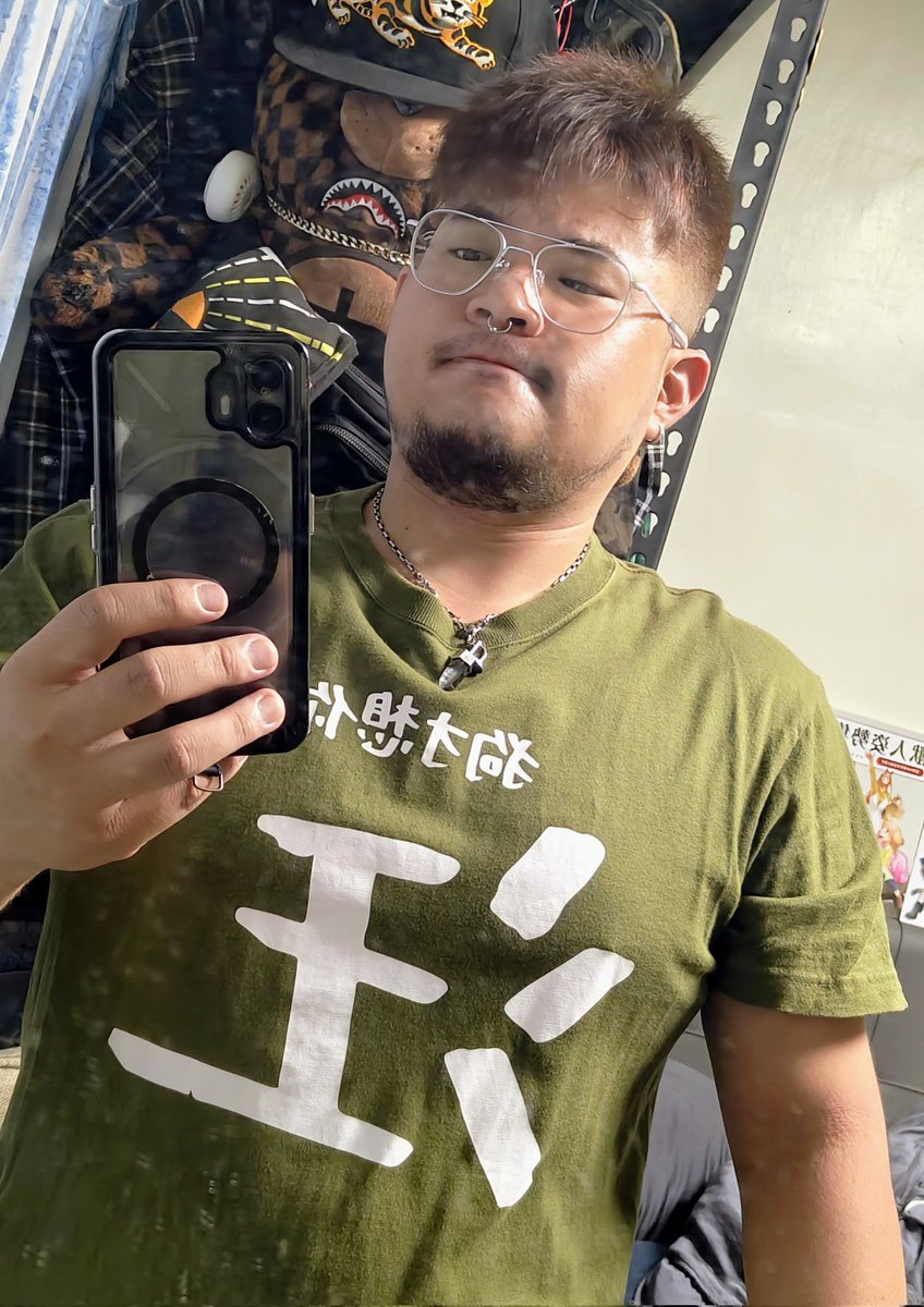 #今晚哥哥精力旺盛有狗弟弟想被幹開嗎