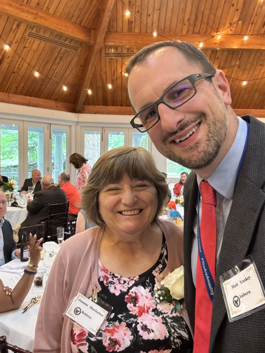 𝔸𝕦𝕓𝕦𝕣𝕟 𝕄𝕚𝕕𝕕𝕝𝕖 𝕊𝕔𝕙𝕠𝕠𝕝 tweet media