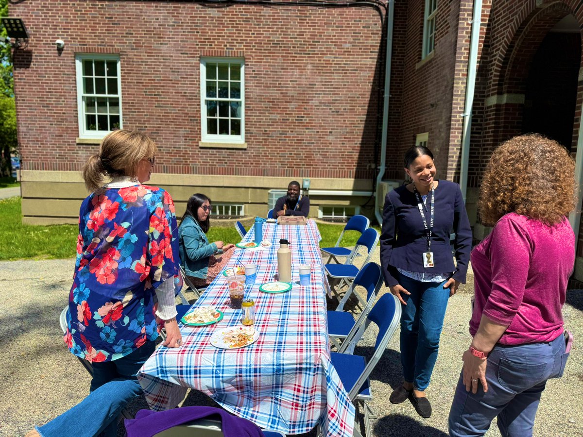 Ellen_Gerace's tweet image. Happy Staff/Teacher Appreciation Week! We appreciate all of you!