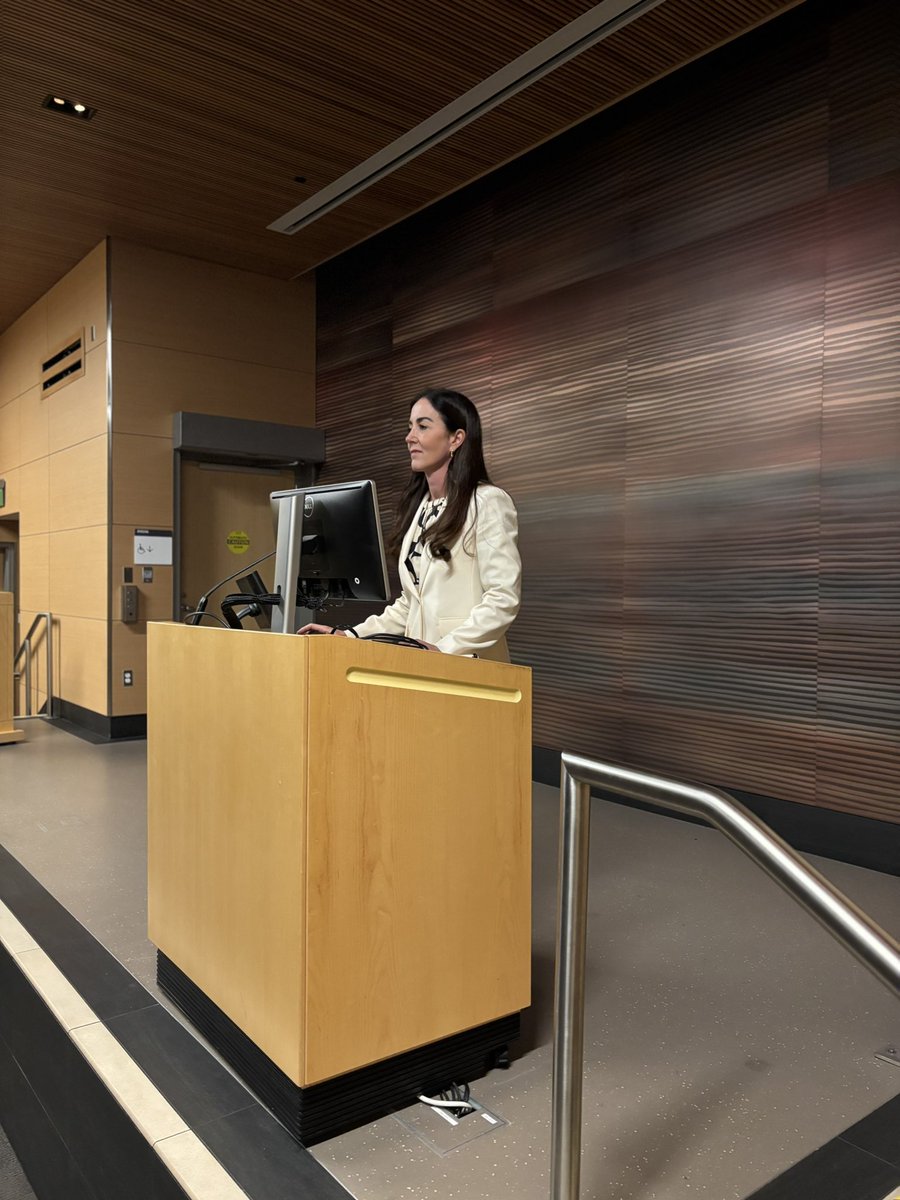 lucianachamiec1's tweet image. UCSF Grand Rounds on Endometriosis:Advanced Imaging @LiinaPoder @UCSFimaging