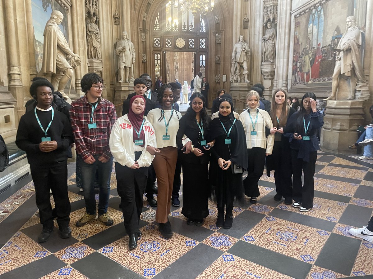 StockwoodPk's tweet photo. Our Sixth Form students had the opportunity to visit the @UKParliament earlier today.

A huge thank you to our MP @rach_hopkins for being so generous with her time and speaking to students.

@advschools @HarrietMills86 https://t.co/QNX7T7UxeS