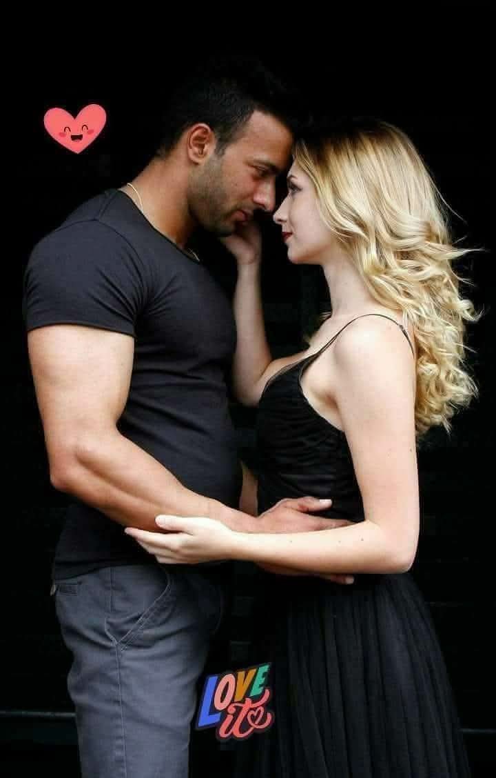 عندما أكون بحضنك أعانق دفئ جسدك 

و أسكر بأنفاسك وأذوب بلمساتك♥️
#الهلال_الرايد