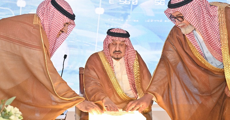 umajmaah's tweet photo. برعاية سمو أمير منطقة الرياض : #جامعة_المجمعة تقيم حفل تخريج الدفعة السادسة عشرة من طلابها .