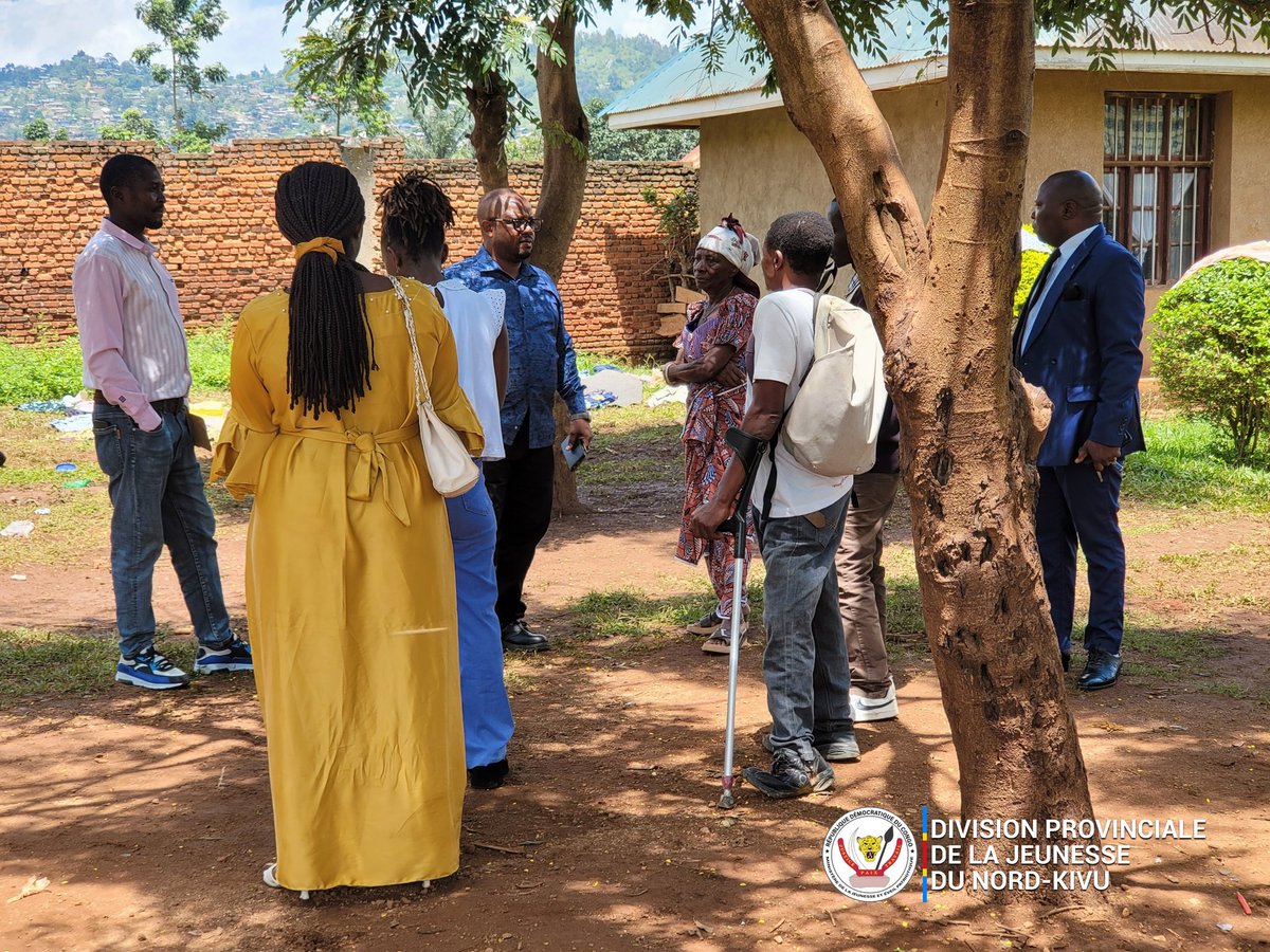 Le Chef de <a href="/DPJINCCN_NK/">Division Provinciale de la Jeunesse du Nord-Kivu</a> Mr <a href="/guy_kibira/">Guy KIBIRA</a> a visité le terrain devant accueillir d'urgence les installations de la Division de la Jeunesse en ville de #Beni pour mener à bien le travail d'encadrement de la Jeunesse du #Nord_Kivu.  Une démarche ambitieuse pour le bien de la Jeunesse.