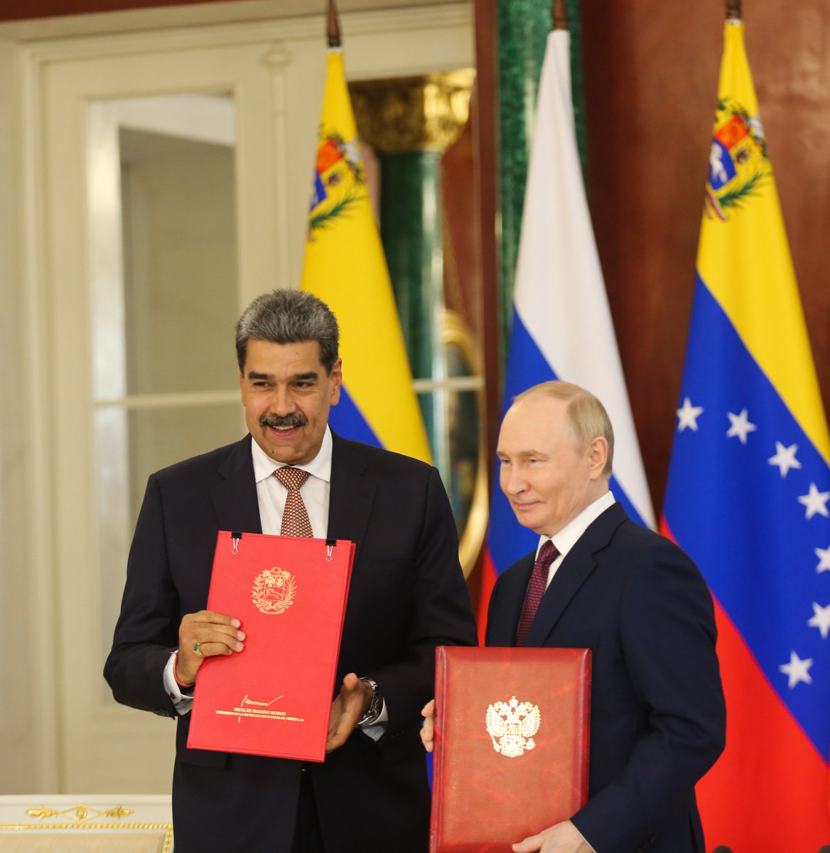 sparragaxxi's tweet photo. Venezuela y Rusia firman importante acuerdo para fortalecer el desarrollo del área financiera que permita la creación de un sistema independiente que facilite el comercio y el intercambio de bienes y servicios...

#MaduroYPutinEnVictoria 
#CHCh https://t.co/BGp6XLg7Zw