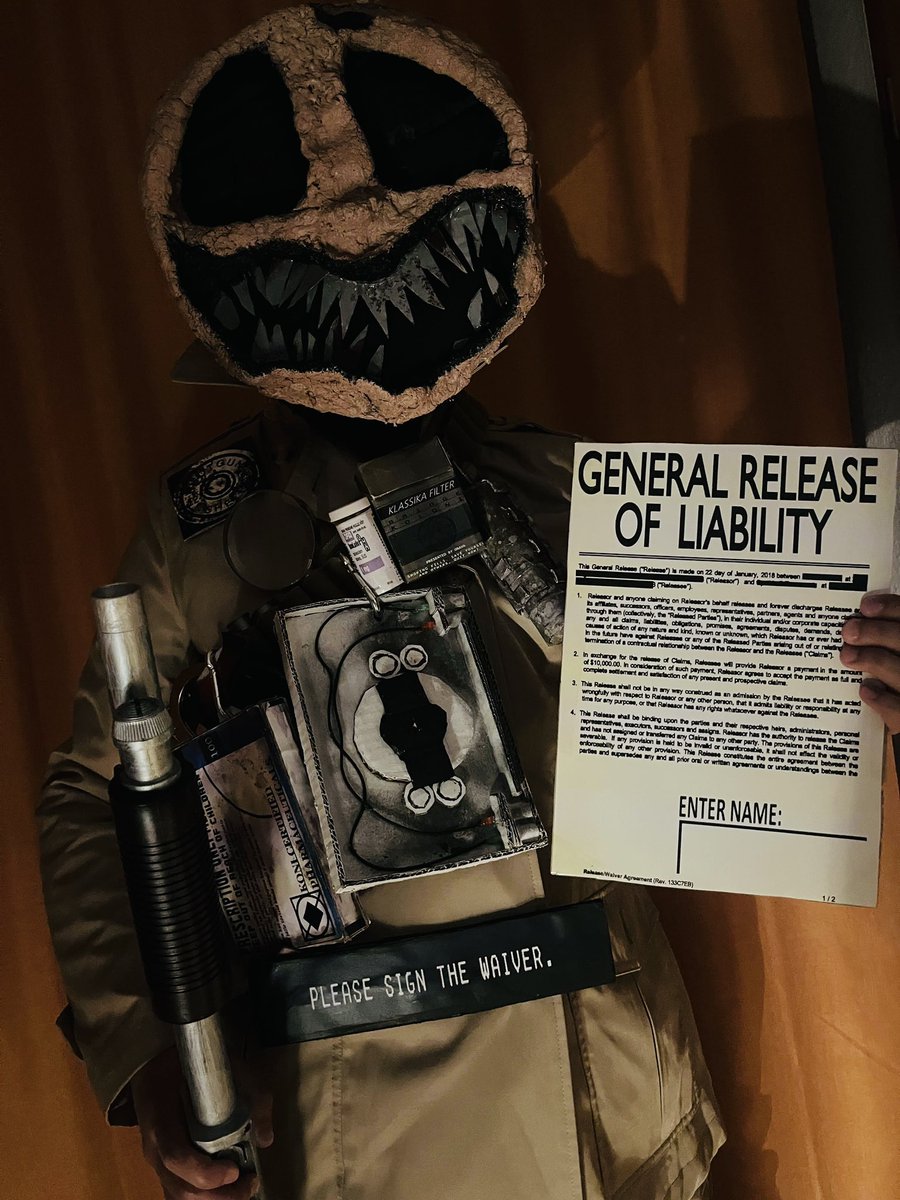 NRPG12's tweet photo. @mikeklubnika #cosplayer #buckshotroulette 

Hey, do you like elaborate shit? I’m feeling grim today: https://t.co/yeinZHOhPs
