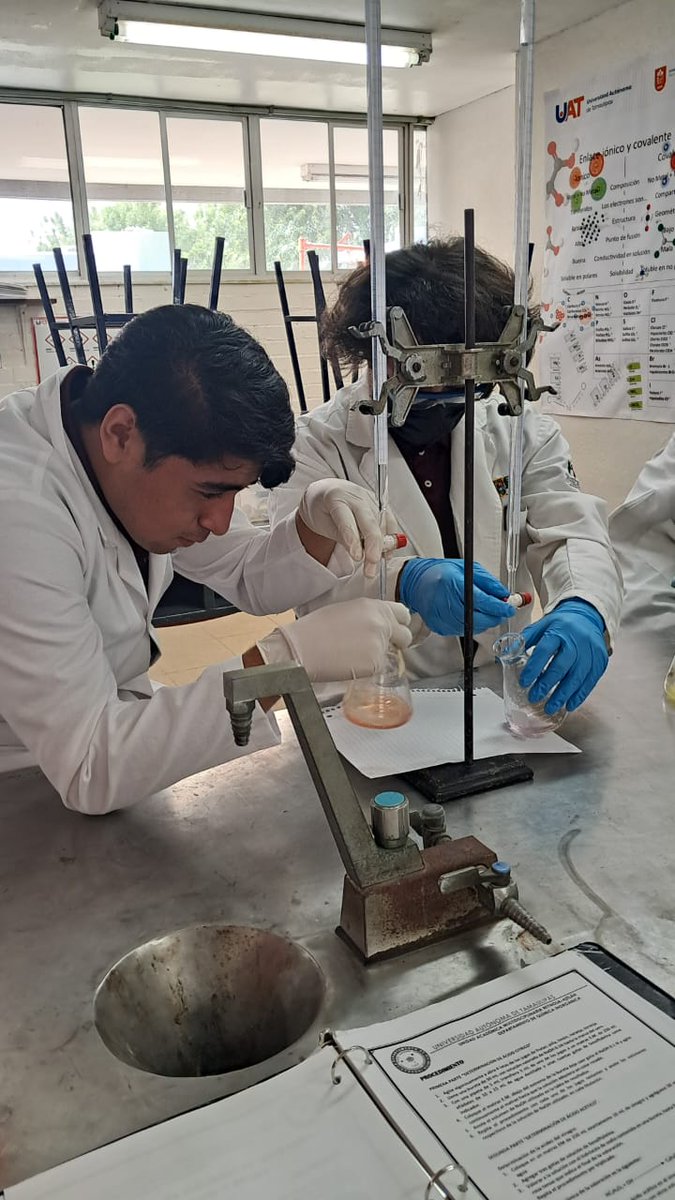 ingquimicouamra's tweet photo. Carrera Ingeniero Químico.
Alumnos de 2°K realizando práctica de laboratorio: Análisis de soluciones ácidas por titulación, impartida por la MCTA. Rosalía Jiménez Hernández.
#UAT #IQ #UAMRA
INSCRIPCIONES ABIERTAS!! https://t.co/lVTnALNxSV