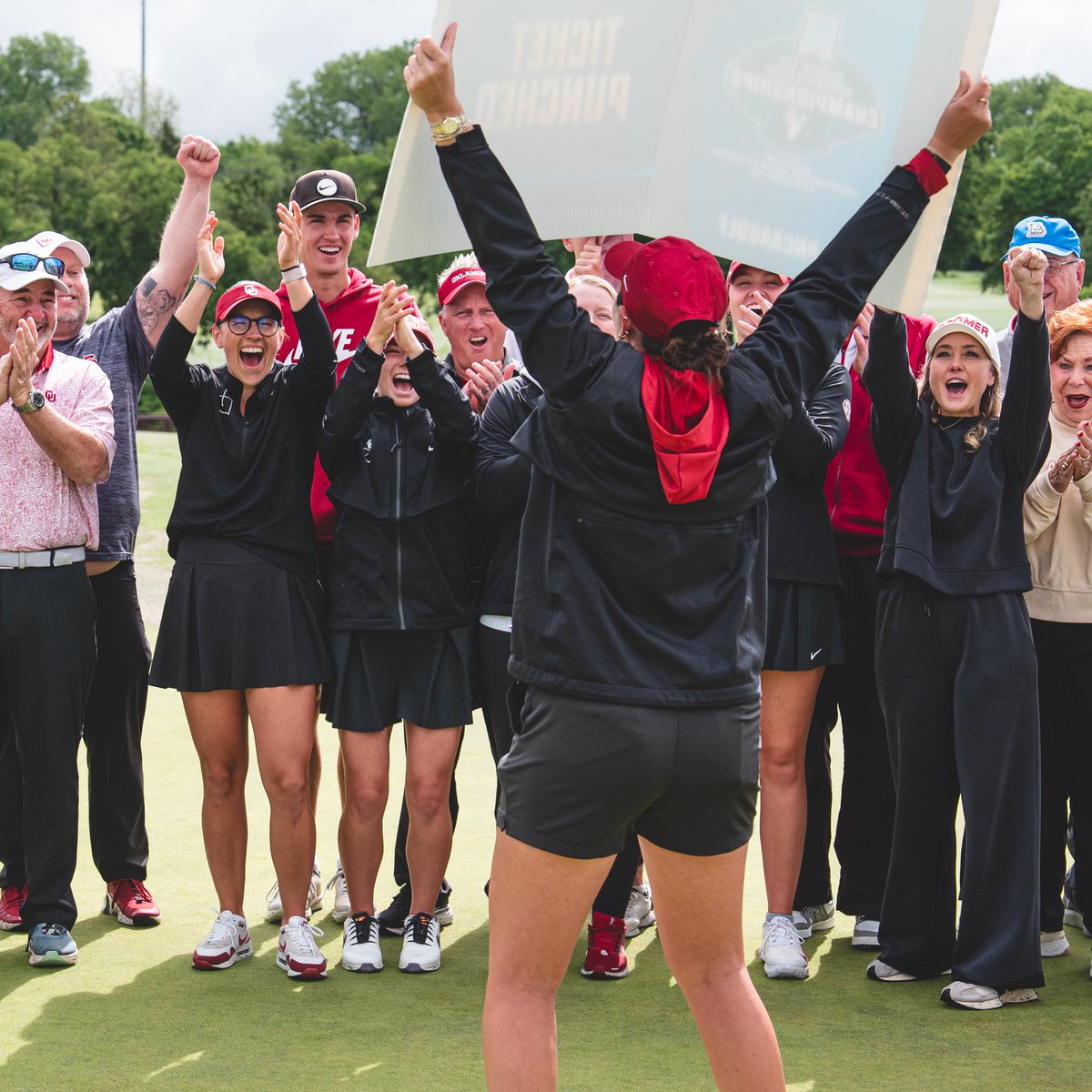 Brentley Romine (@brentleygc) on Twitter photo Two regionals down, four to go!
As Stanford sweeps in Norman, host <a href="/OU_WGolf/">Oklahoma Golf</a> goes from dead last after nine holes to advancing to its first #NCAAGolf Championship since 2018:
nbcsports.com/golf/news/ncaa… Two regionals down, four to go!
As Stanford sweeps in Norman, host <a href="/OU_WGolf/">Oklahoma Golf</a> goes from dead last after nine holes to advancing to its first #NCAAGolf Championship since 2018:
nbcsports.com/golf/news/ncaa…