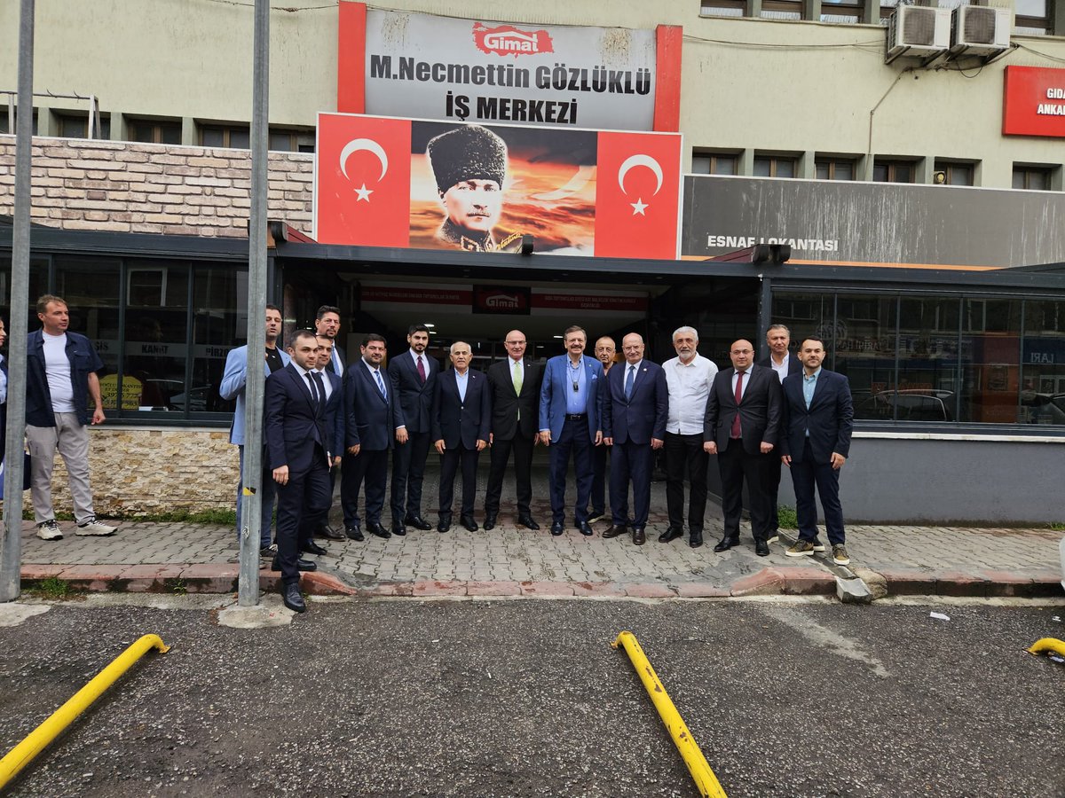 TOBB BAŞKANI SN.RIFAT HİSARCIKLIOĞLU, ATO BAŞKANI SN.GÜRSEL BARAN VE ATO MECLİS BAŞKANI SN.MUSTAFA DERYAL,BAŞKANIMIZ SN. RECAİ KESİMAL VE YÖNETİMİMİZİ ZİYARET ETTİLER. GİMAT’A AİT GÖRÜŞ, ÖNERİ VE ÇÖZÜMLERİNİ PAYLAŞTILAR.KENDİLERİNE BU NAZİK ZİYARETLERİNDEN DOLAYI TEŞEKKÜR EDERİZ.
