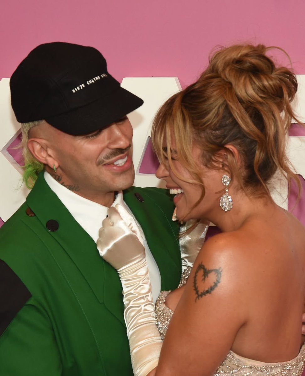 Esta foto de Feid y Karol G. 🤍