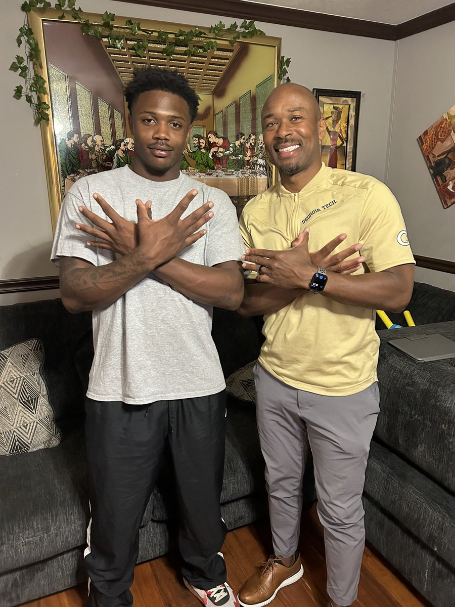 Had an awesome home visit with <a href="/coach_norv/">Norval McKenzie</a> !! Really appreciate you for the time Coach!! #Flyboyz 👐🏽 #StingEm🐝 
<a href="/GeorgiaTechFB/">Georgia Tech Football</a> 
<a href="/CoachHoon/">Sean Calhoun</a> <a href="/CCPackersFball/">Colquitt County Football</a>