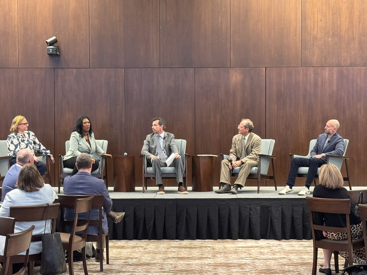 Michigan Chamber of Commerce (@michamber) on Twitter photo Always a fan fave, this year’s #MIChamberDay2025 pundits and pollsters panel tackles the hot policy and politics of the day and how they impact our state’s employers and business climate. Co-moderated by <a href="/ZachGorchow/">Zach Gorchow</a> | <a href="/GongwerMichigan/">Gongwer Michigan (State Affairs Michigan)</a> & <a href="/melinnky/">Kyle Melinn</a> | <a href="/MIRSnews/">MIRS.news</a> with our capitol Always a fan fave, this year’s #MIChamberDay2025 pundits and pollsters panel tackles the hot policy and politics of the day and how they impact our state’s employers and business climate. Co-moderated by <a href="/ZachGorchow/">Zach Gorchow</a> | <a href="/GongwerMichigan/">Gongwer Michigan (State Affairs Michigan)</a> & <a href="/melinnky/">Kyle Melinn</a> | <a href="/MIRSnews/">MIRS.news</a> with our capitol