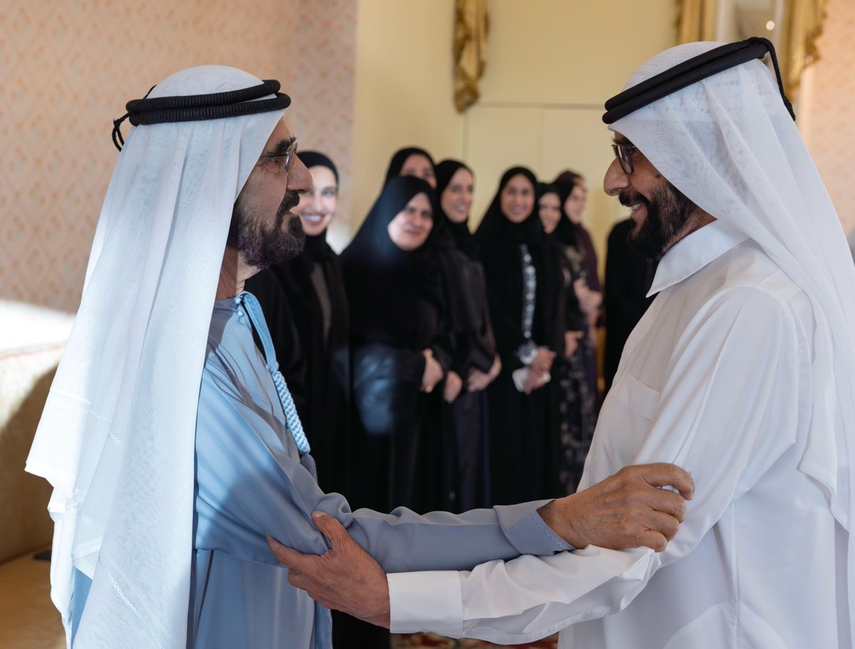 HHShkMohd's tweet photo. استقبلت اليوم ضمن مجلسنا الدوري مجموعة من المسؤولين والأعيان ورجال الأعمال الأجانب .. تبادلنا معهم الحديث .. وآخر أخبار التجارة والأعمال .. وأهم مستجدات مشاريع الحكومة .. وأخبار المجتمع  .. 

واستمع الجميع بعد ذلك لشرح واف من وزيرة التربية والتعليم حول المبادرة الجديدة لحكومتنا في تعليم الذكاء الاصطناعي في كافة مراحل التعليم .. وأثر ذلك على الطلاب .. والمعلمين .. وعلى مستقبل بلادنا باذن الله .. 

كما استقبلت أيضاً ضمن المجلس  مجموعة عمل اعتز بها وأفخر بجهودها .. هم فريق عمل المفاوضات الدولية الخاصة بالشراكات الاقتصادية وتسهيل وفتح تجارتنا الخارجية مع دول العالم … فريق يساوي بلغة الأرقام أكثر من 100 مليار درهم سيضيفها لاقتصادنا الوطني .. لهم التحية والتقدير .. ولجميع فرق الوطن كل الفخر والمحبة .. كل في مجاله . 

مجالسنا وجمعاتنا هي جلسات عمل .. وتعارف .. وتعلم .. وتقدير .. ونسأل الله أن يوفق الجميع لخدمة البلاد والعباد