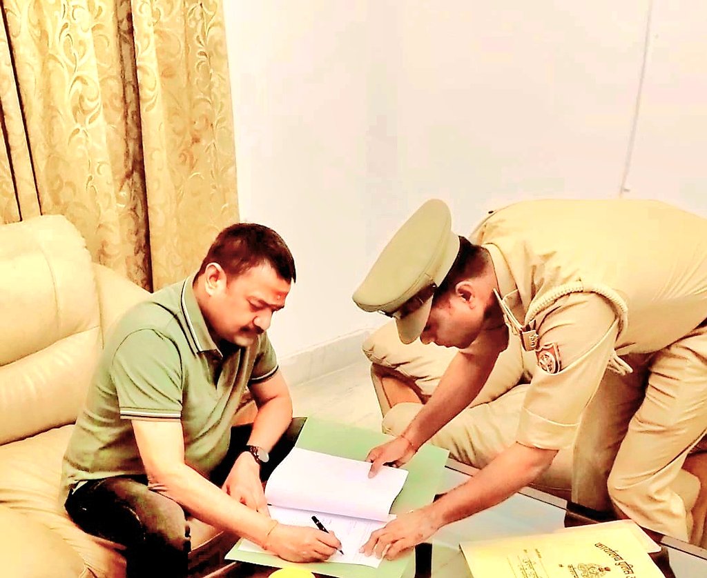 ‼️जनपद कौशांबी के नवागत कमांडर राजेश कुमार द्वारा जनपद कौशांबी कमांडर के रूप में चार्ज ग्रहण किया गया‼️
<a href="/kaushambipolice/">KAUSHAMBI POLICE</a> 
#onlypolicenews