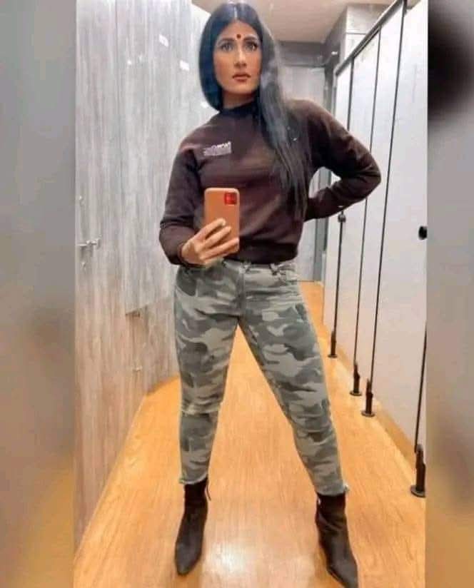 ऊपर वाला बेटी दे तो 
"कर्नल सोफिया कुरैशी" जैसी दे..
चमची जैसी नहीं!