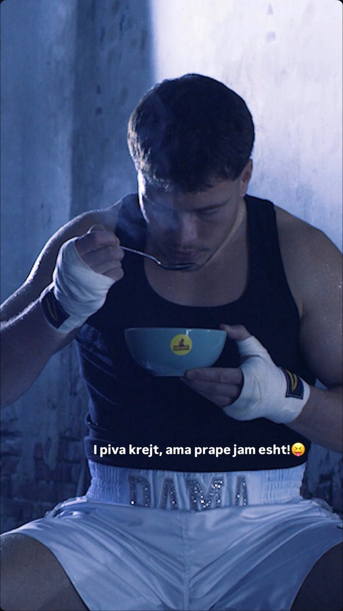 FreaklaPulga's tweet photo. Kujdes se mos po ilac miu rrotkari #bbvipks3 https://t.co/rBwyjvJS7F