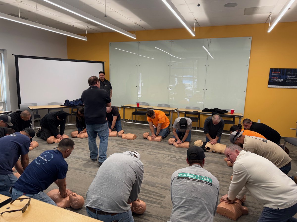 scbuildersinc_'s tweet photo. Celebrating Construction Safety Week!
Safety isn’t just a priority—it’s part of our culture. We're proud to have earned the Excellence in Safety award from the Construction Employers Association (CEA) 13 out of the last 14 years. #ConstructionSafetyWeek #SafetyFirst #ZeroInjuries https://t.co/gicBOF6kVG