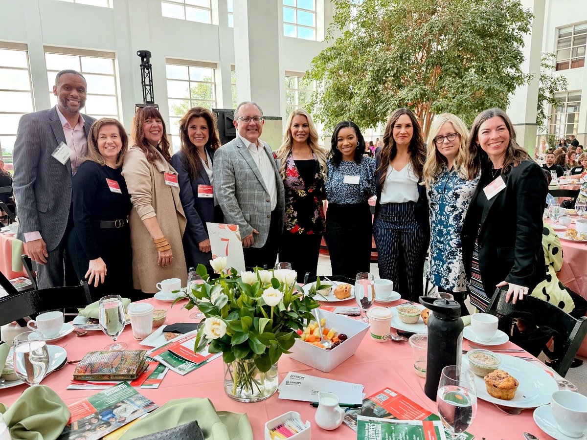 Great start to the morning supporting the 32nd annual Women’s Power Breakfast benefiting @gleanersfoodbank with some of the <a href="/FOX2News/">FOX 2 Detroit</a>  fam.

Such an inspiring and impactful event!

 #gleaners #gleanersfoodbank #womenspowerbreakfast #fox2detroit #fox2detroitnews #detroit #michigan