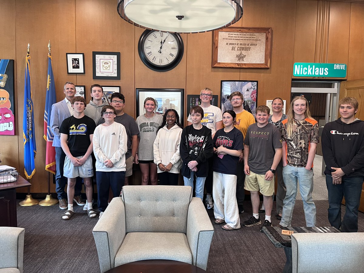 joltmanns's tweet photo. Huge shoutout to @paultenhaken for hosting our West Central leadership class today at City Hall! https://t.co/pT93v4Yg8k