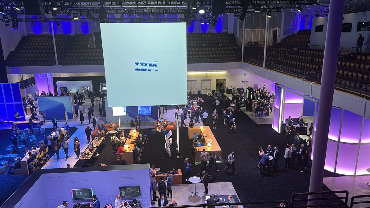 Novacomp's tweet image. 📍Boston | #IBMThink2025

Seguimos presentes con nuestro Country Manager 🇲🇽 Peter Kroll, representando a Novacomp en una jornada clave sobre IA, nube y transformación digital. 💡🌐

#TechLeadership #TransformaciónDigital #Novacomp