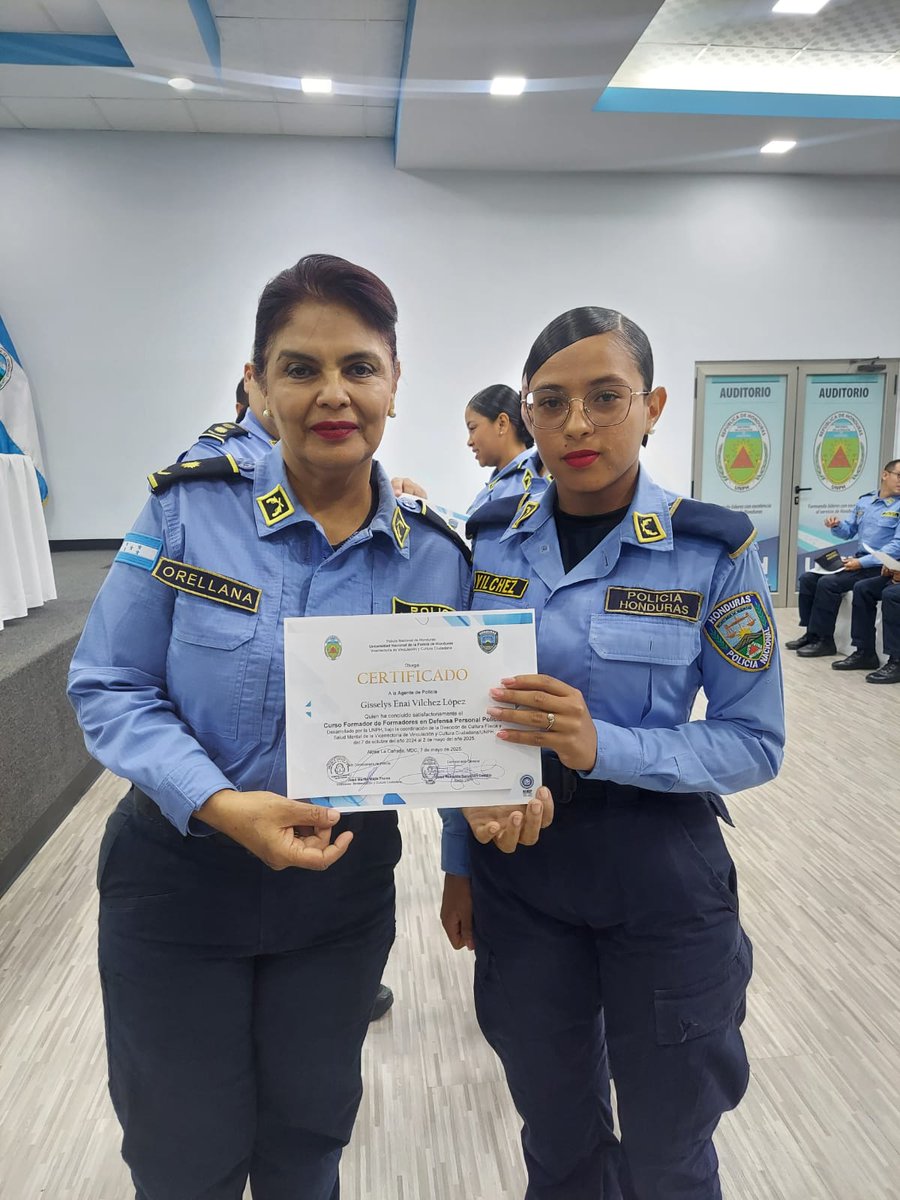 Forjando lideres en seguridad: Nueva generación de Formadores en Defensa Personal Policial

 En un acto de gran importancia para la seguridad y formación policial, 13 agentes de la Policía Nacional de Honduras han culminado con éxito el Curso de  Defensa Personal Policial.