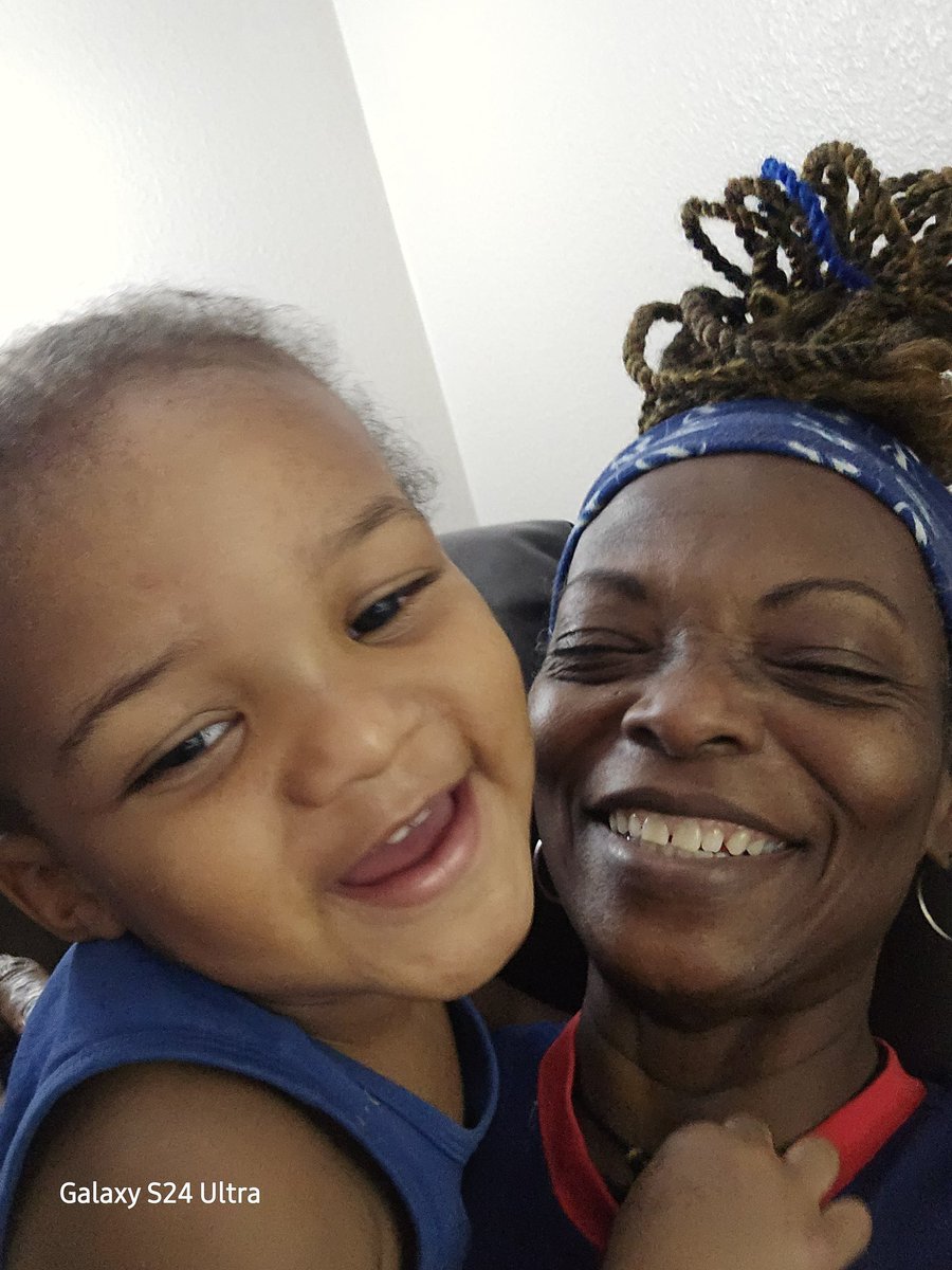 Fun with the youngest grandpumpkin🤣