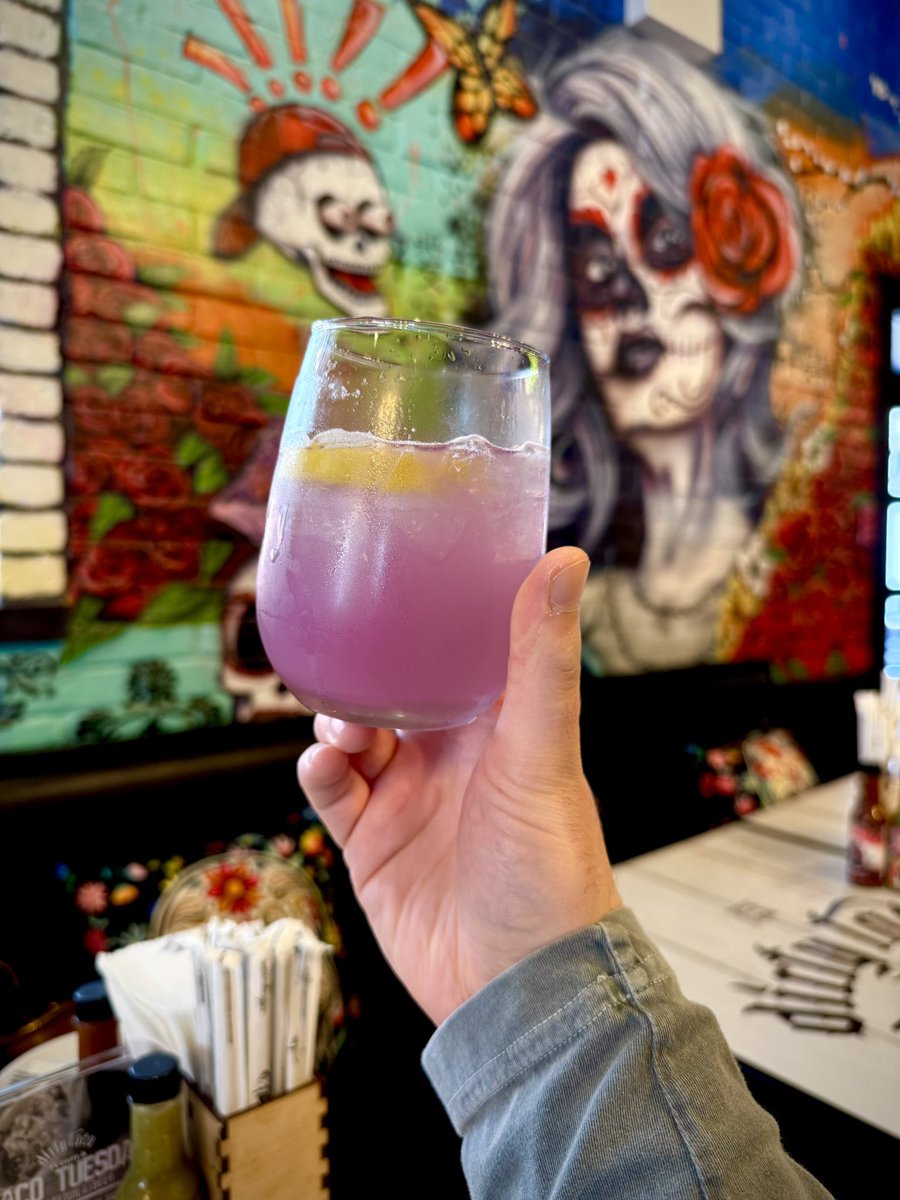 SmashedRetro's tweet image. Pretending this is ecto cooler
#ectocooler #ghostbusters #longisland #patchogue #90skid