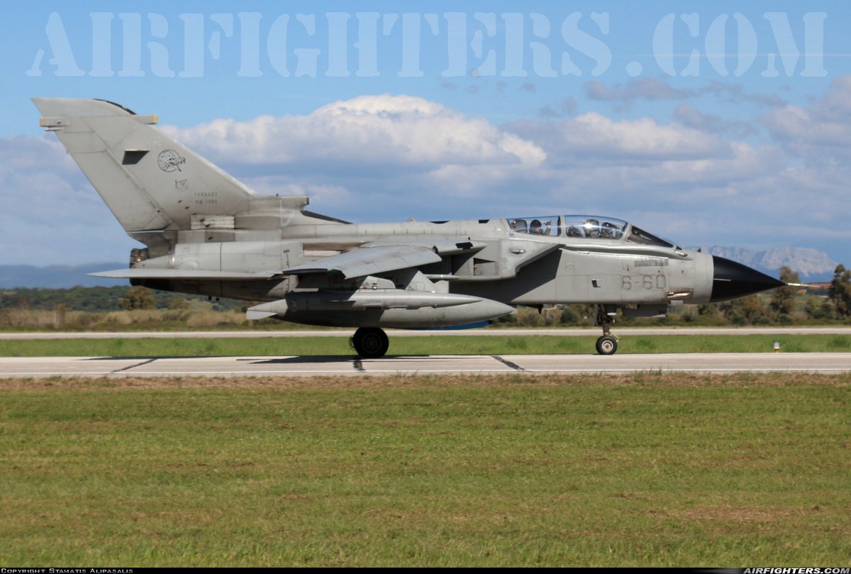 Stam_A337's tweet photo. Exercise #Iniochos25 🇬🇷 🇫🇷 🇮🇳 🇮🇱 🇮🇹 🇲🇪 🇵🇱 🇶🇦 🇸🇮 🇪🇸 🇦🇪 🇺🇸
🇮🇹 Aeronautica Militare Italiana
4 Tornado IDS/ECR, s/n MM7004,MM7013
154Gruppo Diavili Rossi👹/ 155Gruppo Pantere Nere🐯
Andravida AFB / 117CW
#Tornado #ItalianAF #AMI #6Stormo #154Gruppo #155Gruppo @ItalianAirForce https://t.co/lkMUtTR66s