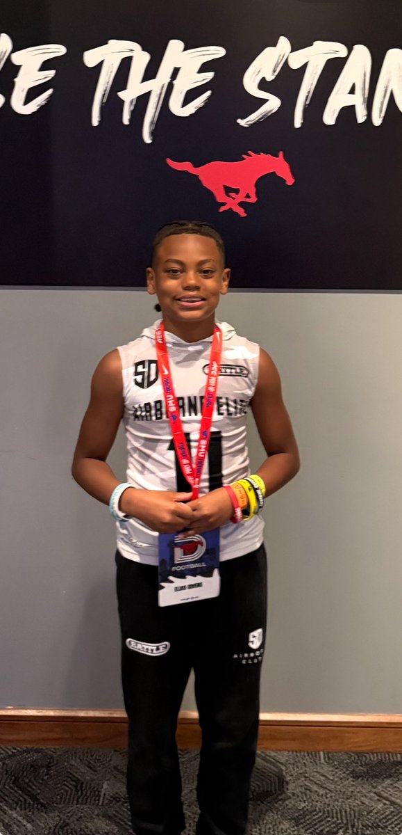 Elias Givens tweet media