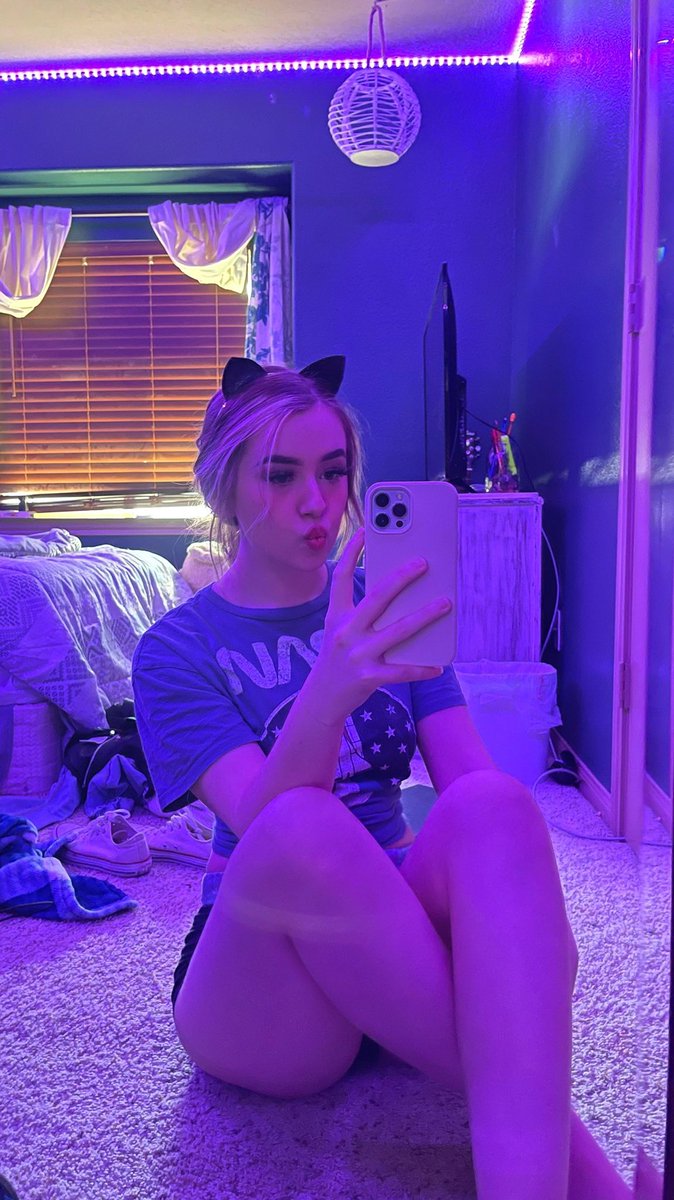 I am sending 3 free nudes to all who like👍Must Follow And retweet 🔥🥵special offer dm me🤤
#Horny #nude #sexting #cumtribute #tribute #dickrate #cocktribute #slut #cumslut #Nswf #daddy
IG:-katiarose99