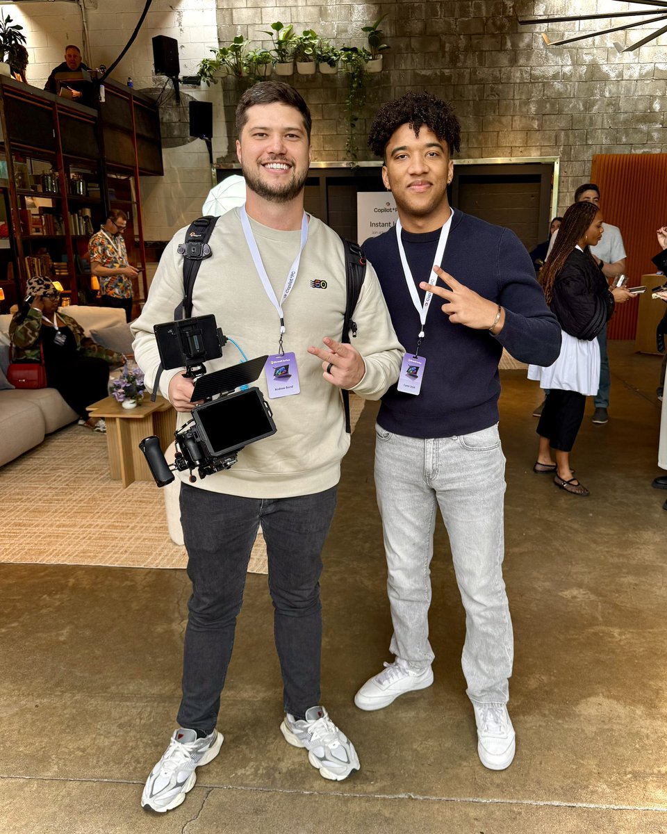 itsandrewbond's tweet image. At the Microsoft Surface event with the people who make it special 🫶 #newsurfacepcs @microsoft @surface