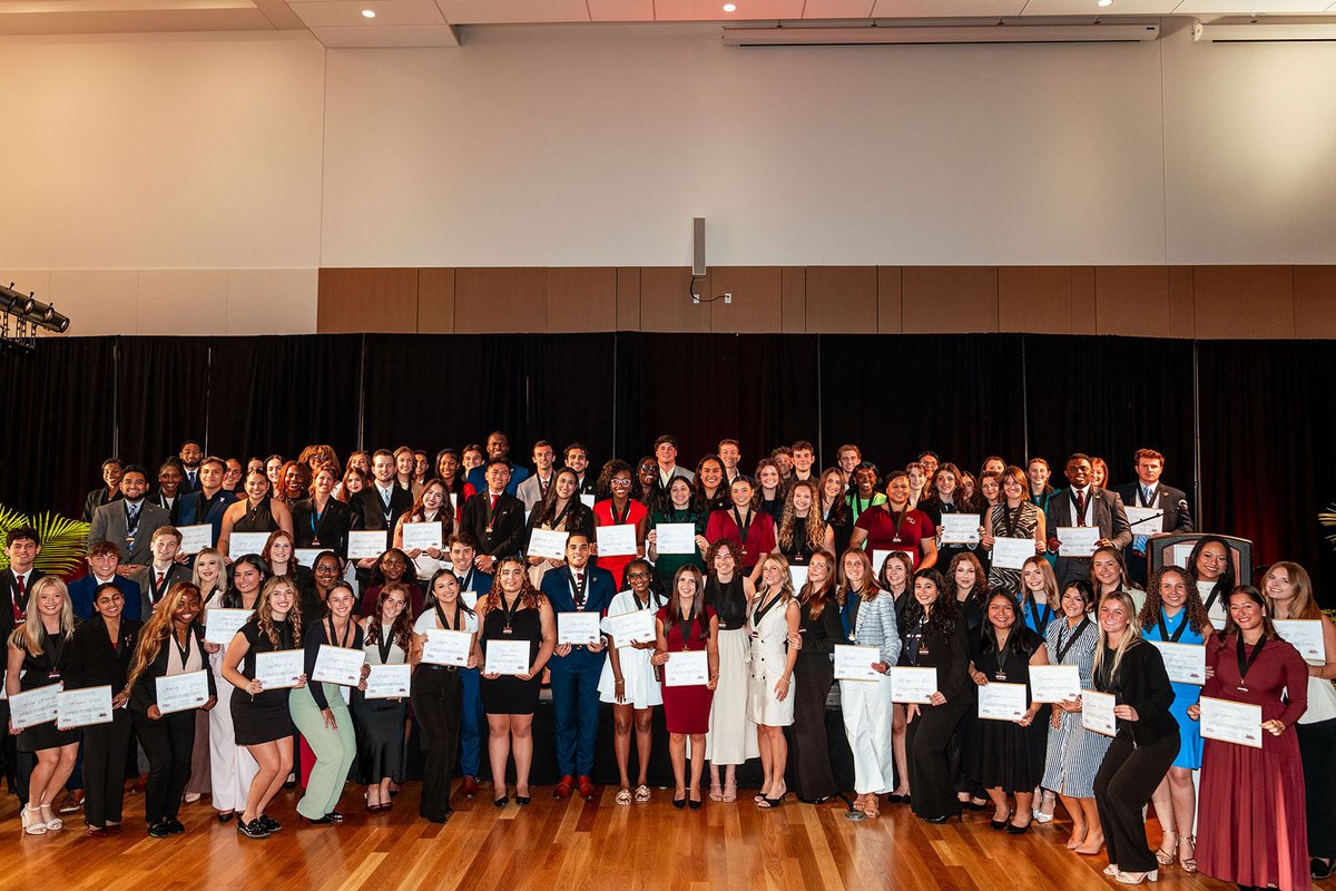 FSUSport's tweet image. Congrats to the 100 student leaders named to FSUβs 2025 Torchbearer 100! π Special shoutout to Sport Management students Rain Bellamy and Jalen Travick for their outstanding impact!
#nolesknowsports #FSUSPM