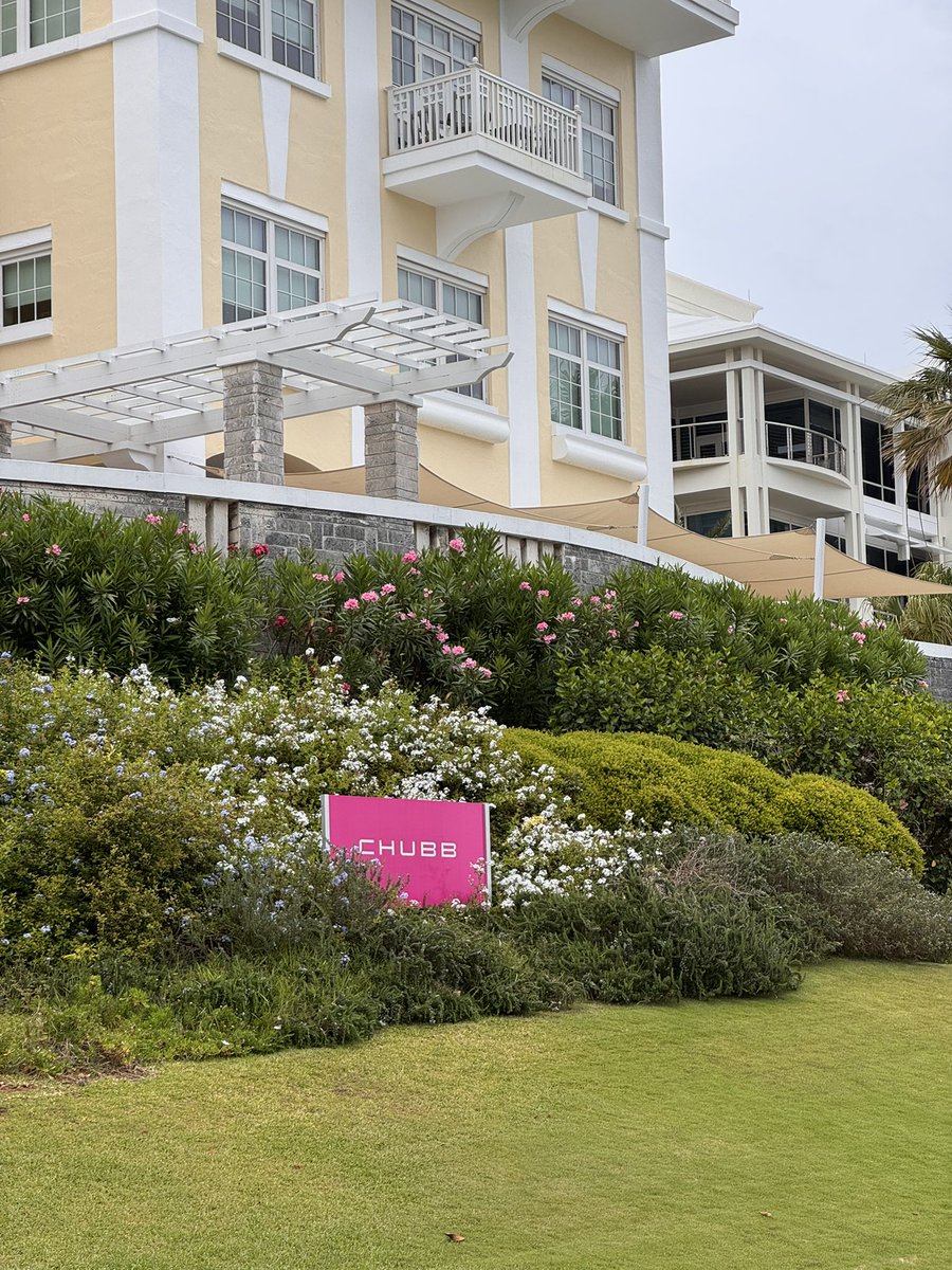jerh17's tweet image. Glad to see crypto adoption here in Bermuda at @DigitalFinForum !