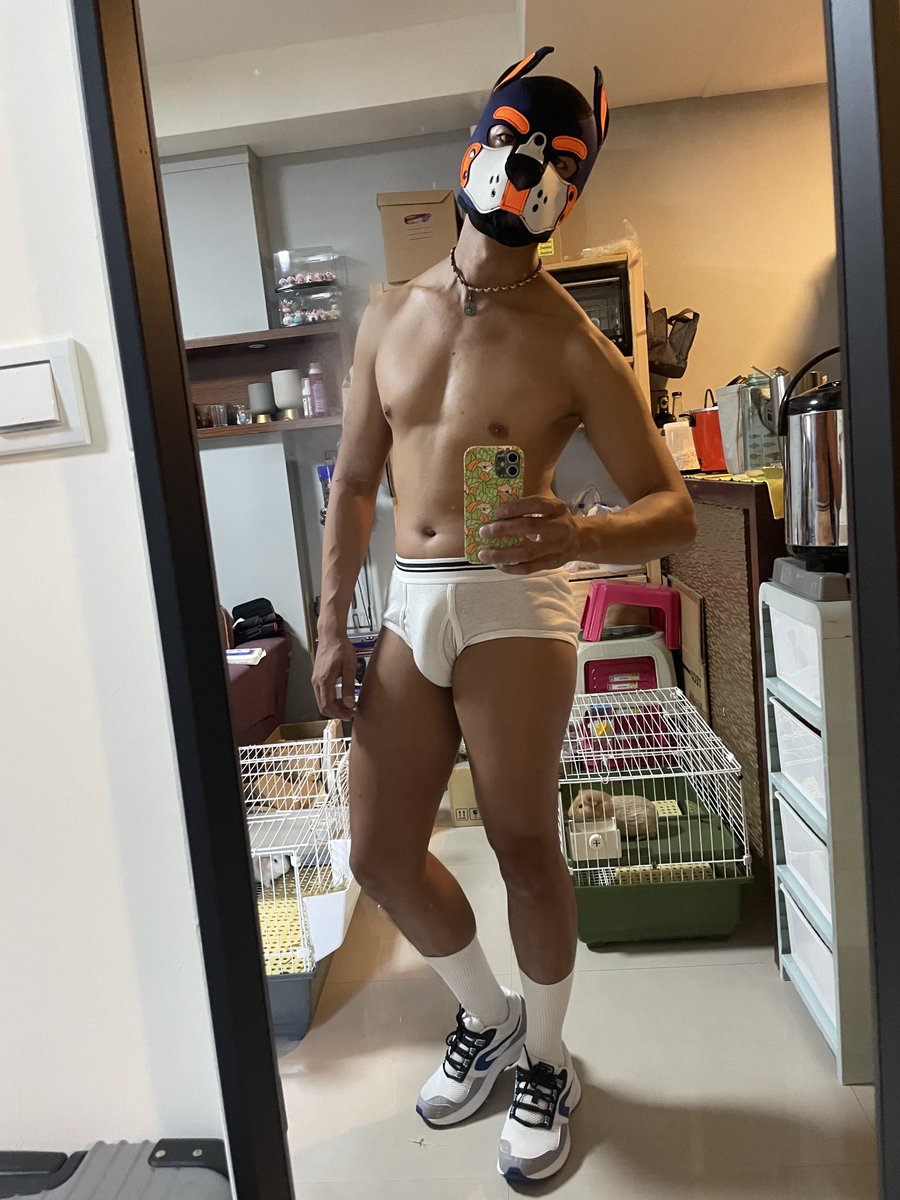 舊的帳號就這樣被盜了
(懶得走客服救回帳號，反正也沒有營利目的)
那就直接開新的囉