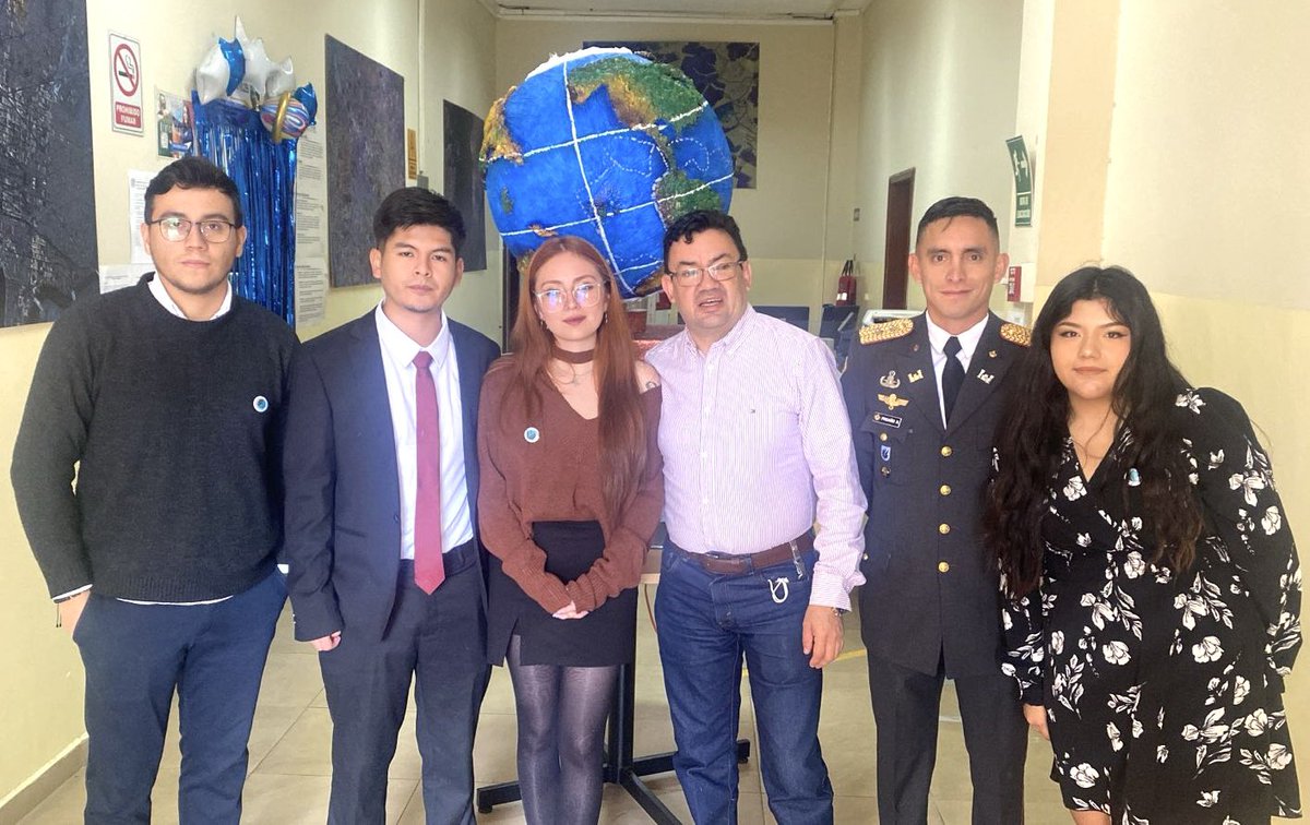 En el marco de la EXPOFUTURO ESPE-2025, recibimos en nuestros laboratorios la visita d estudiantes d varias unidades educativas. Docentes y estudiantes de nuestra carrera estuvimos prestos a compartir los conocimientos y habilidades  resultado de nuestra profesión. #somosespe