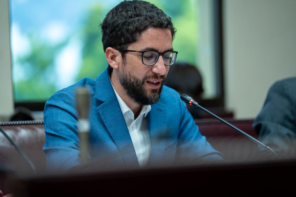 ¡Hoy se expone la indicación sustitutiva que busca equiparar derecho a la sala cuna! Esta iniciativa es parte de la Agenda #SalaCunaParaChile y busca fortalecer el empleo de mujeres, promover que hombres y mujeres accedan por igual al derecho, entre otros: n9.cl/8g16bs