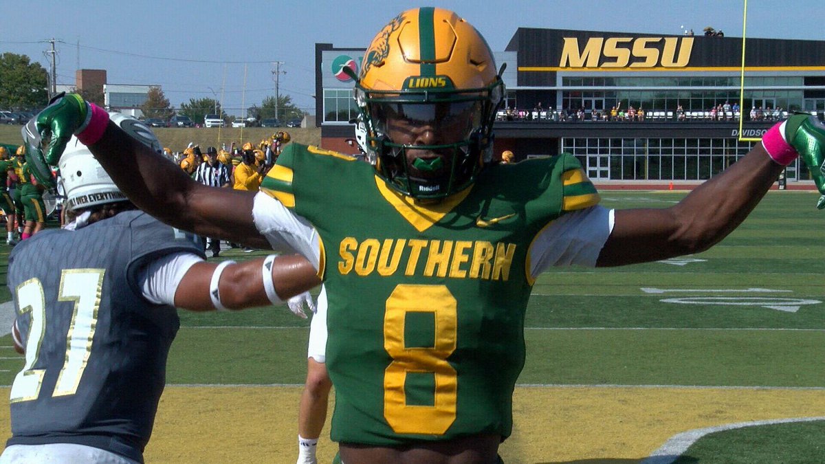 Jayden Reed (@jaydenr26) on Twitter photo After a great phone conversation with <a href="/TJenkins_Moso/">Thomas Jenkins</a> blessed to receive an offer from Missouri Southern <a href="/Akeem_Gilmore/">Coach Gilmore</a> <a href="/CoachAB_MSSU/">Atiba Bradley</a> <a href="/ScottPingel10/">Scott Pingel</a> <a href="/gage_twelve/">Justin Gage</a> <a href="/k6aines/">Ke’Vaughn Gaines</a> <a href="/JPRockMO/">JP Rock</a> @coachwoppp <a href="/sixstarfootball/">Six Star Football | PLUS+</a> #AGTG After a great phone conversation with <a href="/TJenkins_Moso/">Thomas Jenkins</a> blessed to receive an offer from Missouri Southern <a href="/Akeem_Gilmore/">Coach Gilmore</a> <a href="/CoachAB_MSSU/">Atiba Bradley</a> <a href="/ScottPingel10/">Scott Pingel</a> <a href="/gage_twelve/">Justin Gage</a> <a href="/k6aines/">Ke’Vaughn Gaines</a> <a href="/JPRockMO/">JP Rock</a> @coachwoppp <a href="/sixstarfootball/">Six Star Football | PLUS+</a> #AGTG