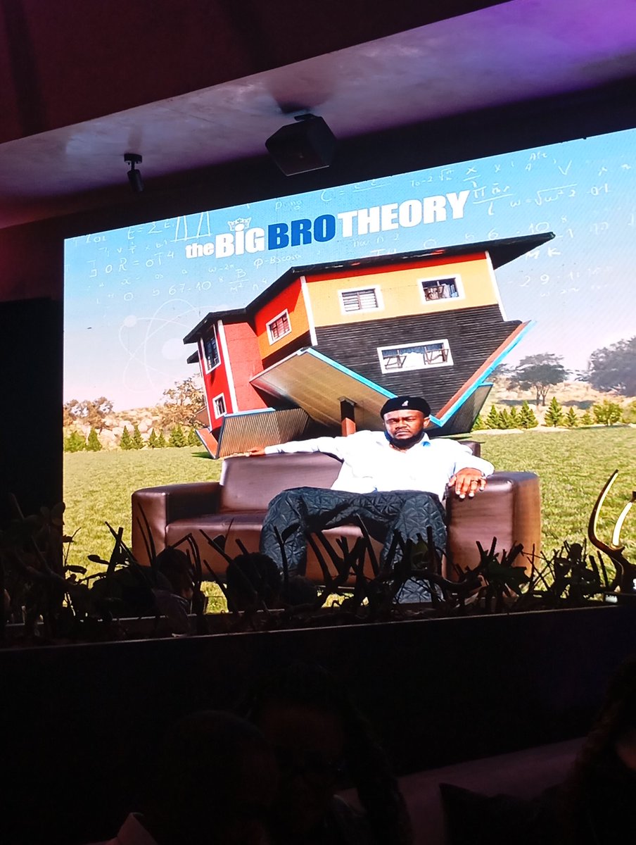 Im out at Azur for the official listening session for Kwestas upcoming album The Big Bro Theory 

#kwestatbbt