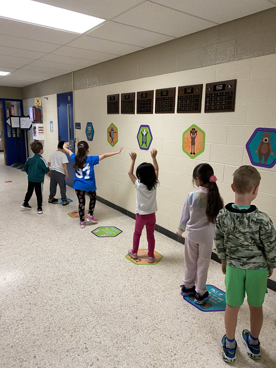 msbeylerian's tweet photo. E is for… exercise! Taking care of our bodies and waking up our brains! #bemisthinkers https://t.co/v52icv74c0