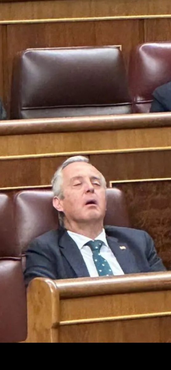 Y luego dicen que los de <a href="/vox_es/">VOX 🇪🇸</a> no son herederos del franquismo…