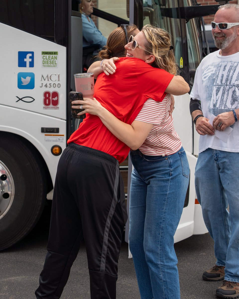 Lots of love from Redbird nation to send us off🫶

See you soon, Des Moines‼️