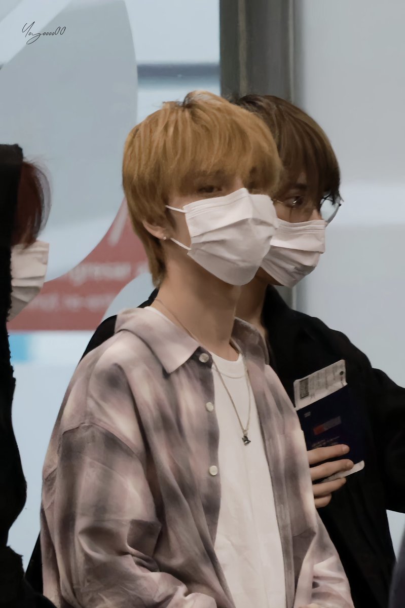 0Heyoo0's tweet photo. 250508 멕시코🇲🇽도착✈️

멍……

#다니엘 #DANIEL #이다니엘 #SMTR25 #smtr25 https://t.co/CcEX7q8bRx